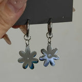 Daiiibabyyy  Simple stainless steel flower hook ear for men