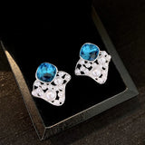 Daiiibabyyy  Inlaid Rhinestone Square Hollow Pearl Earrings for Women 2025 Exquisite Temperament Stud Earring Luxury Designer Jewelry