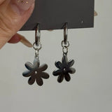 Daiiibabyyy  Simple stainless steel flower hook ear for men