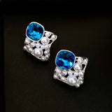 Daiiibabyyy  Inlaid Rhinestone Square Hollow Pearl Earrings for Women 2025 Exquisite Temperament Stud Earring Luxury Designer Jewelry