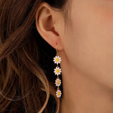 Daiiibabyyy New Korean Daisy Drip Oil Color Vintage Earrings Women Personality Ins Creative Sweet Rustic Fresh Earring Party Jewelry Gift