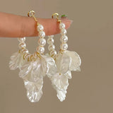Daiiibabyyy  Trending Texture Imitation Pearl Flower Drop Earrings New Design Fashion Korean Cheap Earring for Woman Party Jewelry Gifts