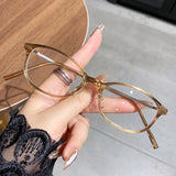 Daiiibabyyy  Fashionable and Classic Reading Glasses with Super Light Anti Blue Light, Retro Men's and Women's High-definition Glasses