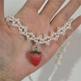 Daiiibabyyy Vintage Aesthetic Cute Strawberry Pendant Handwoven Pearl Flower Choker Necklace Women's Holiday Party Jewelry Y2K Accessories