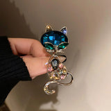 Daiiibabyyy 1Pcs Cute Cartoon Cat Colorful Foot Pins Acrylic Badges Brooch Lapel Pin for Women Clothes on The Backpack Accessories Jewelry