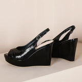 Daiiibabyyy  hot sale new peep toe Women's Sandals Fashion buckle strap plus size Casual Sandals women summer Best Seller wedge Sandals