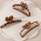 Daiiibabyyy  1PC Women's Leopard Print Hair Clips, Cute Large Heart-Shaped Strong Styling Anti-Slip Hair Accessories, Suitable for Hair Clips