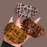 Daiiibabyyy  Korean Acetic Oval Flat Hair Clips for Women Elegant Leopard Matte Curved Round Hair Claw Clip Barrettes Hair Accessories