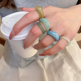 Daiiibabyyy  5-piece retro elegant style wide resin ring set for women, simple and personalized, versatile design, stacked ring set