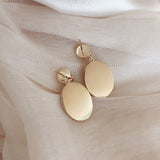 Daiiibabyyy New Korea Oval White Woman Jewelry Eardrop Earrings Cat's Eye Stone Moonlight