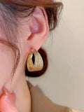 Daiiibabyyy  Vintage Metal Multi-layer Coil C-shaped Earrings Women Exaggerated Fashion Jewelry Daily Temperament Accessories