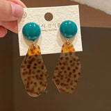 Daiiibabyyy  Vintage acrylic leopard print pendant earrings for women with irregular and exaggerated jewelry