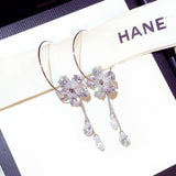 Fashion Gorgeous Transparent Zircon Flower Teardrop Women Earring Noble Crystal Zirconia Stud Earrings Jewelry Accessroeis daiiibabyyy