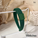 Green~The new olive greenplaid headband is simpleand versatile showing white hair accessories large leather large intestine ring daiiibabyyy