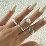 Daiiibabyyy 4pcs/set Vintage Pearl Spider Finger Rings Gold Punk Geometric Bread Heart Shape Rings For Women Party Jewelry Gift