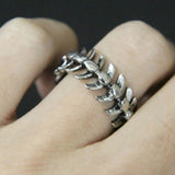 Daiiibabyyy Retro Popular Creative Rock Hip Hop Rings Fashion Simple Fish Bone Men Women Universal Ring Dragon Bone Gift Jewelry Wholesale