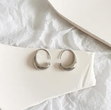 2022 New Golden Metal Geometric Irregular Drop C-shaped Circel Hoop Earrings for Women Girls Party Travel Jewelry daiiibabyyy