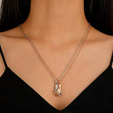 2Pcs Hold Hands Magnetic Couple Necklace Lovers Hand In Hand Pendant Necklace for Women Men Fashion Jewelry Gift 2022 New Trend daiiibabyyy