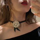 Vintage Rose Flower Choker Necklace Etrendy Women Lady New Fashion Jewelry Wholesale daiiibabyyy