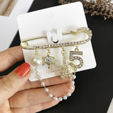 High-end brooch, trendy little fragrance pin coat, sweater, pearl, diamond, corsage, personality, hundred matching accessories daiiibabyyy
