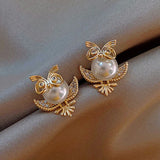 Korean New Design Fashion Jewelry Exquisite Pearl Zircon Women Earrings Delicate Moon Horse Cute Animal Stud Earrings Wholesale daiiibabyyy