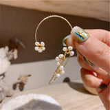 Daiiibabyyy Fashion Elegant Hollow Butterfly Ear Bone Clip for Women Non Piercing Shiny Zircon Ear Cuff Clips Earrings Wedding Party Jewelry