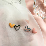 Elegant French Retro Matte Heart Small Earrings for Women Fashion Paint Ear Nails Metal Statement Earrings 2021 Trend Jewelry daiiibabyyy