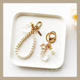 Baroque Vintage Pearl Chain Imitation Shell Flower Piece Small Exquisite Car Key Chain Bag Pendant Porte-clés daiiibabyyy