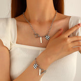 New Ins Love Chains Necklace Simple Retro Creative Lattice Heart-Shaped Bracelet Necklace for Women Girls Fashion Jewelry Gift