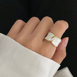New Korean Elegant Simulated Pearl Opening Rings For Women 2022 Irregular White Shell Wedding Ring Party Jewelry Finger Gifts daiiibabyyy