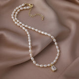 HUANZHI 2022 New Baroque Freshwater Natural Pearl Moonstone Pendant Necklace Geometric Irregular for Women Girls Party Jewelry daiiibabyyy