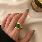 Vintage Personality Europe And American Emerald Ring For Women Design Sense Of Senior Sense Ring Fashion Jewelry wholesale gift daiiibabyyy