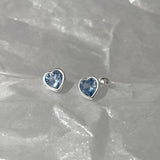 Daiiibabyyy New Fashion Cute Minimalist Heart Stud Earrings Shiny Colorful Crystal Screw-back Tiny Ear Stud Accessory Small Earring Jewelry