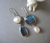 Vintage Creative Asymmetric Earrings Classic Silver Color Dark Blue Pattern Round Peral Dangle Earrings for Women Jewelry daiiibabyyy