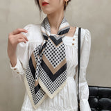 90cm * 90cm Design Scarf Lady Shawl Printed Silk Felt Headscarf Scarf Lady Headscarf Square Scarf Lady Wrap Scarf 2021 daiiibabyyy