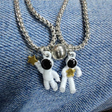 2Pcs Minimalist Lovers Matching Friendship Spaceman Astronaut Pendant Magnetic Distance Couple Necklace Jewelry Anniversary Gift daiiibabyyy