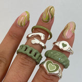 Vintage 6Pcs Green Embrace Hands Rings Set For Women Metal Paint Coating Creative INS Style Love Heart Ring Fashion Jewelry daiiibabyyy